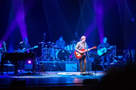 Jackson Browne and his band performing