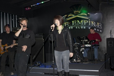 Michelle Strong and Chris Foldi sing "Crystal" with Mike Crooker and Rob Crossley in the background