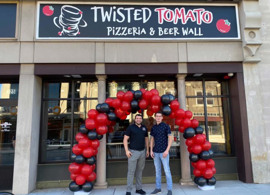 Chris+Sedlock+%28L%29+and+Brad+Cover+%28r%29+celebrate+the+Twisted+Tomato+Pizzeria+%26+Beer+Wall+opening.